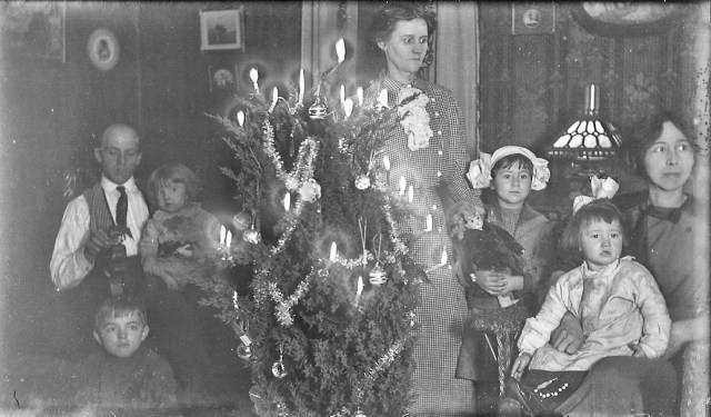 Crazy people Xmas 1911